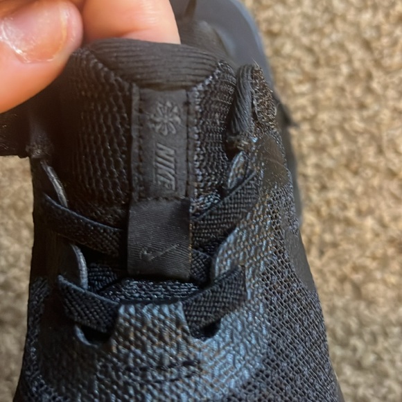 Toddler Nikes - Picture 5 of 6